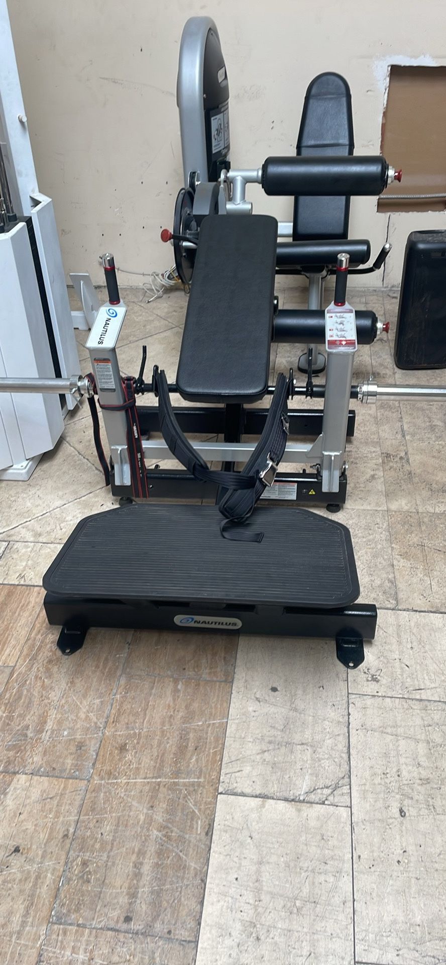 Nautilus Glute Drive Workout Exercise Machine Equipment