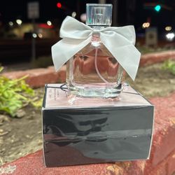 Women’s perfume MADAM PARIS 