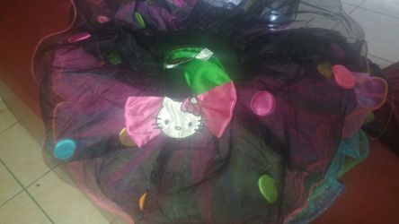 Hello kitty tutu w/suspenders💖💞💕🌸🌷🌹