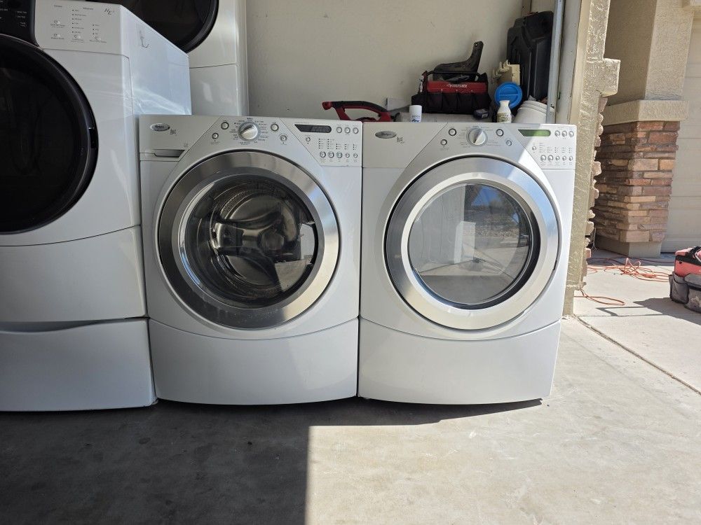 WHIRLPOOL LARGE CAPACITY DRYER AND WASHER WORKING GREAT! DELIVERY AVAILABLE!