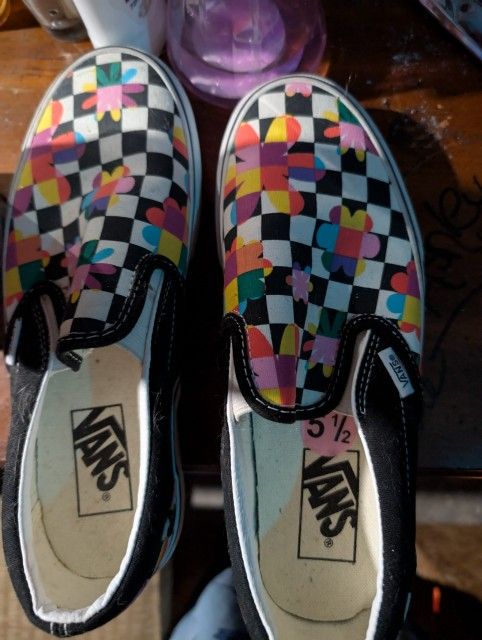 Men's And Women Shoes