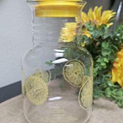 Vintage Pyrex Lemon 1.5 Quart Carafe