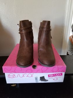 Womens wedge boots size 8.5