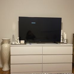 IKEA White Dresser With 2 Night Stand 