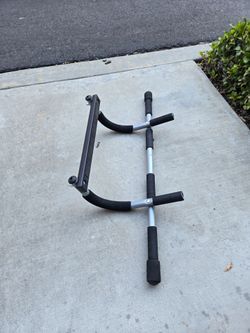 Pull Up Bar
