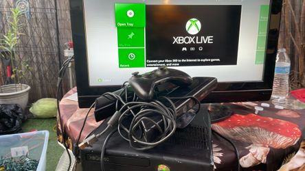 Xbox 360 Slim 250GB Bundle - 2 Kinects, Controller, All Cables - Plug & Play