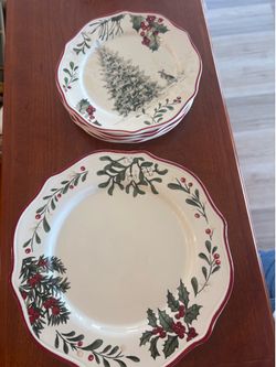Better Homes Holiday Plates
