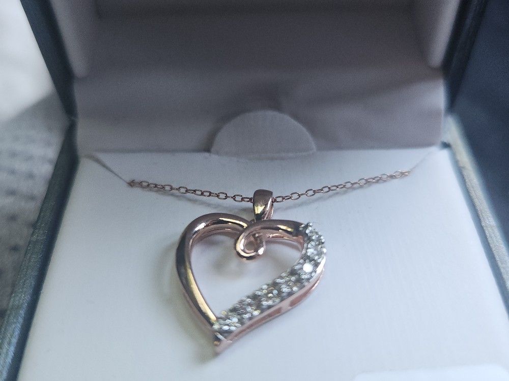 1/10 Ct. Diamond Open Heart Necklace