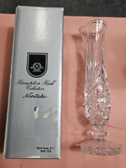 Noritake - 8 1/2 " Bud Vase Hampton Hall Collection