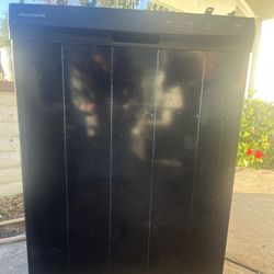 Home / Dishwashers / Dishwashers / 24″ Frigidaire FFCD2413UB Fully Integrated Dishwasher