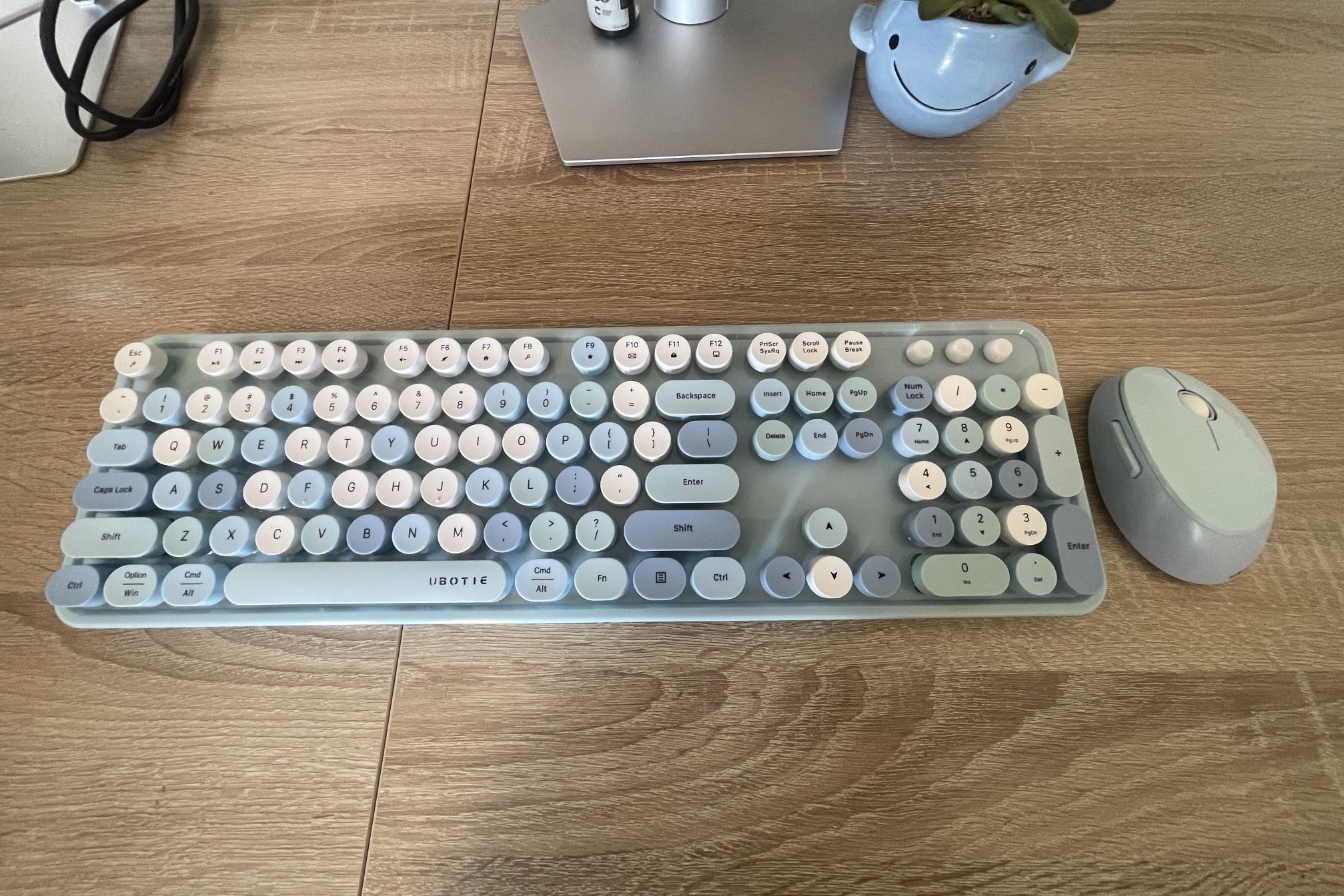 UBOTIE Wireless Keyboard + Mouse Combo – Pastel Blue