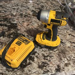 Dewalt Impact Drill With Battery And Charger