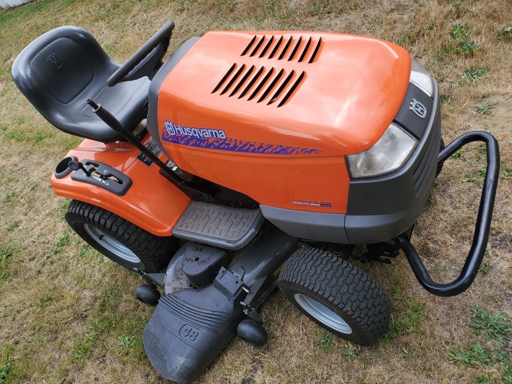 Husqvarna gth2548 huge riding tractor for Sale in Puyallup, WA OfferUp