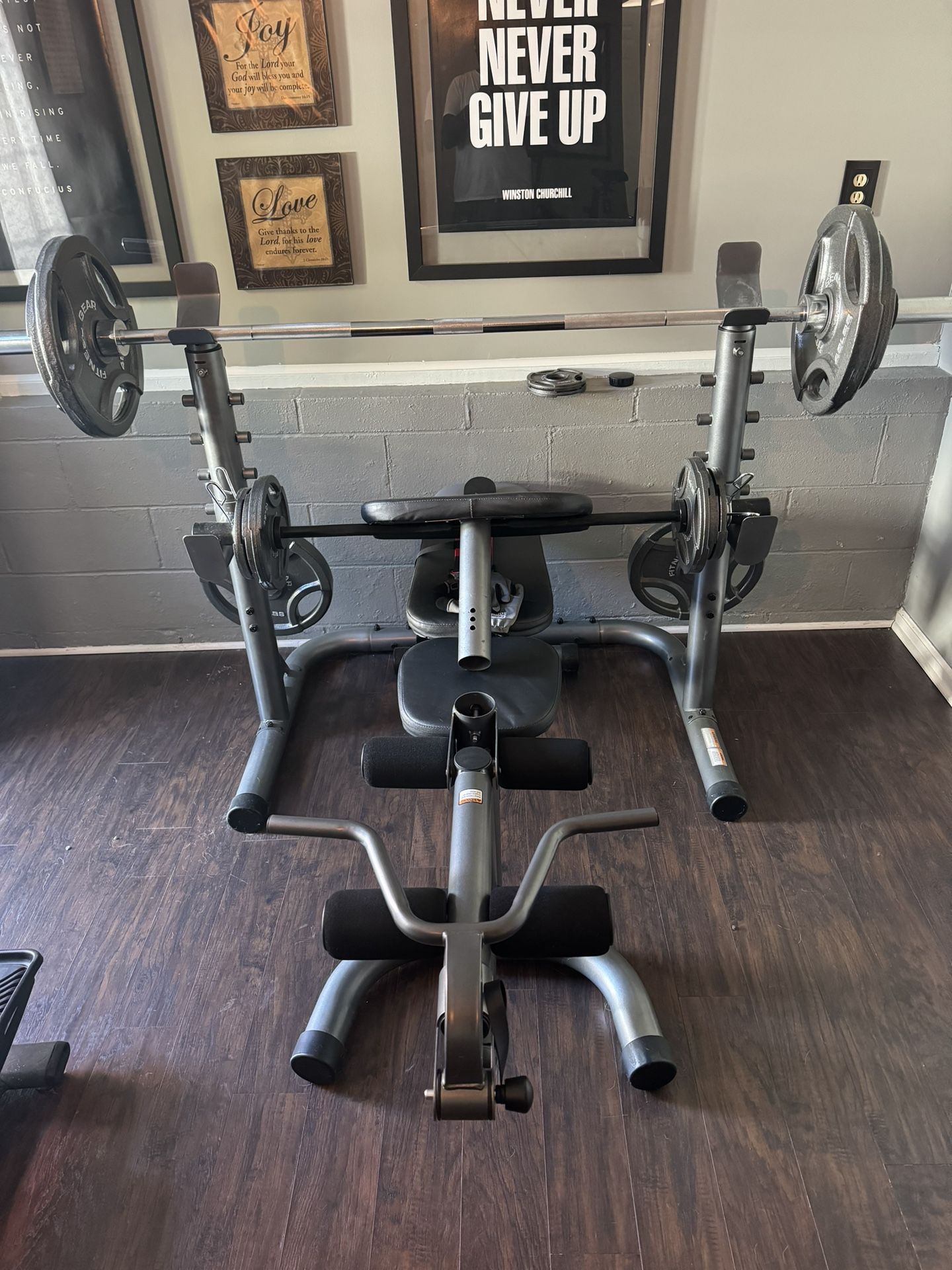 Complete Multi Weight Set With Adjustable Bench