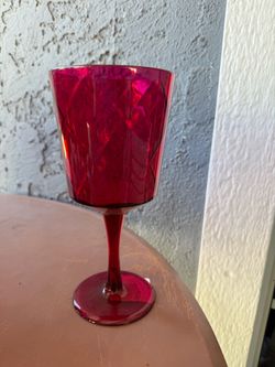 Set of 18 plastic Red Diamond-Cut Stemmed Wine Glass