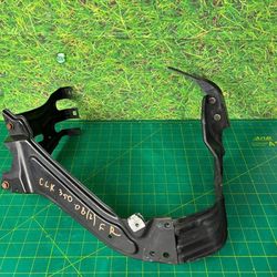 06-09 Mercedes W209 CLK350 Front Right Passenger Side Headlight Support Bracket