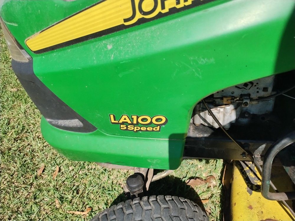 42 In John Deere riding lawn mower READ AD BEFORE ASKING QUESTIONS