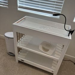 *Graco Changing Table/Accessories*