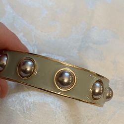 Grey faux pearl enamel hinge Bracelet # 0908 good preowned condition  #cuff #bracelet #enamel  