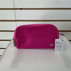 Lululemon Everywhere Belt Bag 1L Hot Pink Fuchsia 