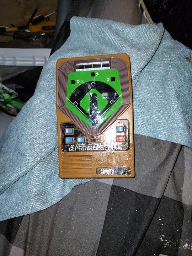 2001 Matel Baseball Handheld Game Vintage Must Have