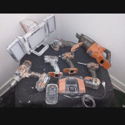 Rigid 18 Volt Tool Set With Pro Batteries 