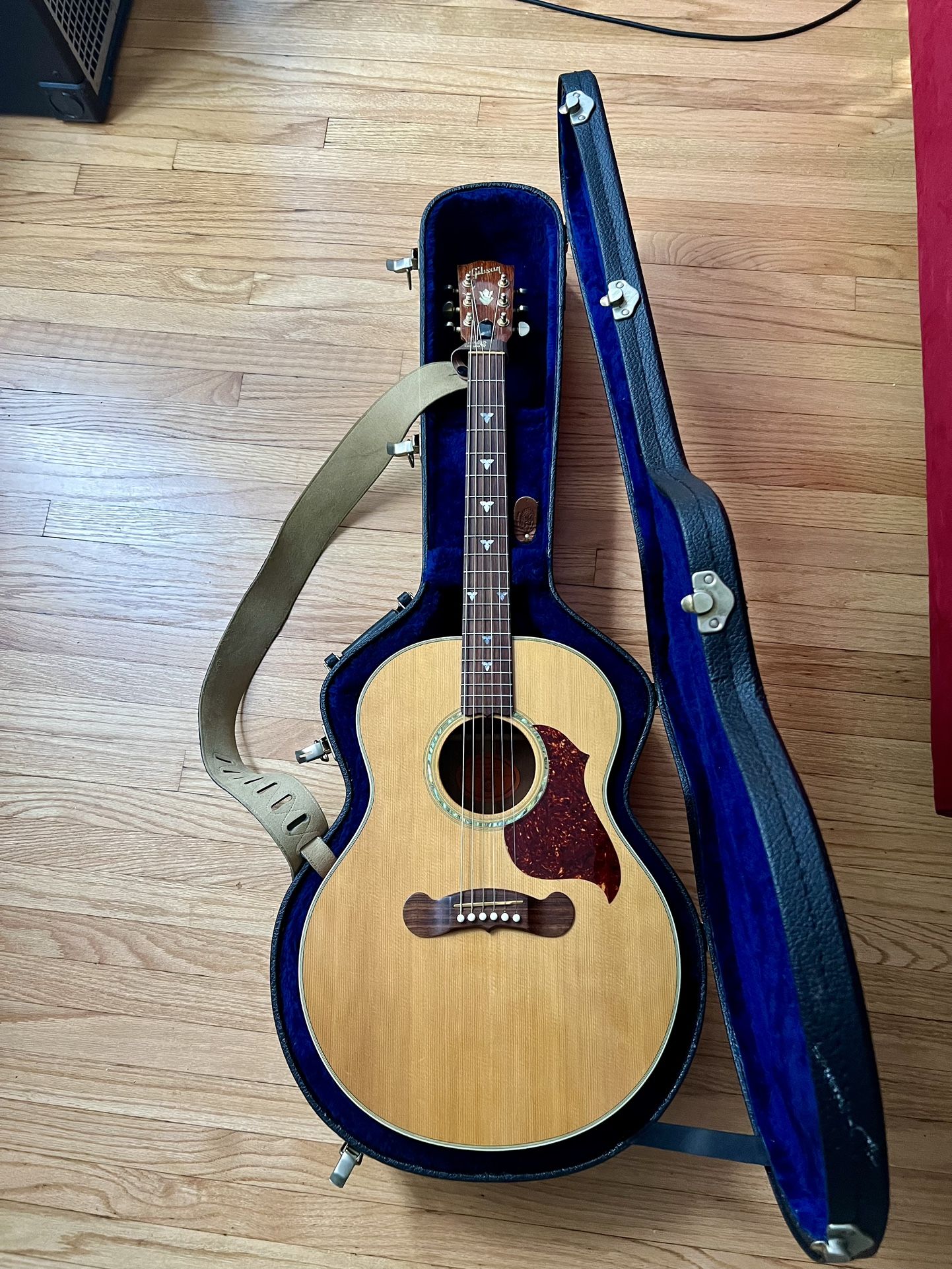 RARE Gibson L 130 