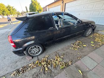 Honda civic shell. Only needs engine