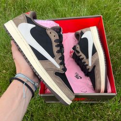 Air Jordan 1 Low Travis Scott “Mocha”