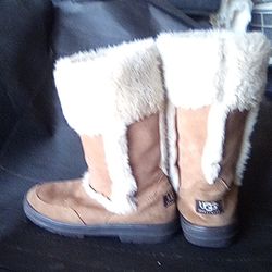 UGG AUSTRALIA  BOOTS W 7