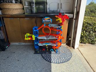 Hot wheels garage