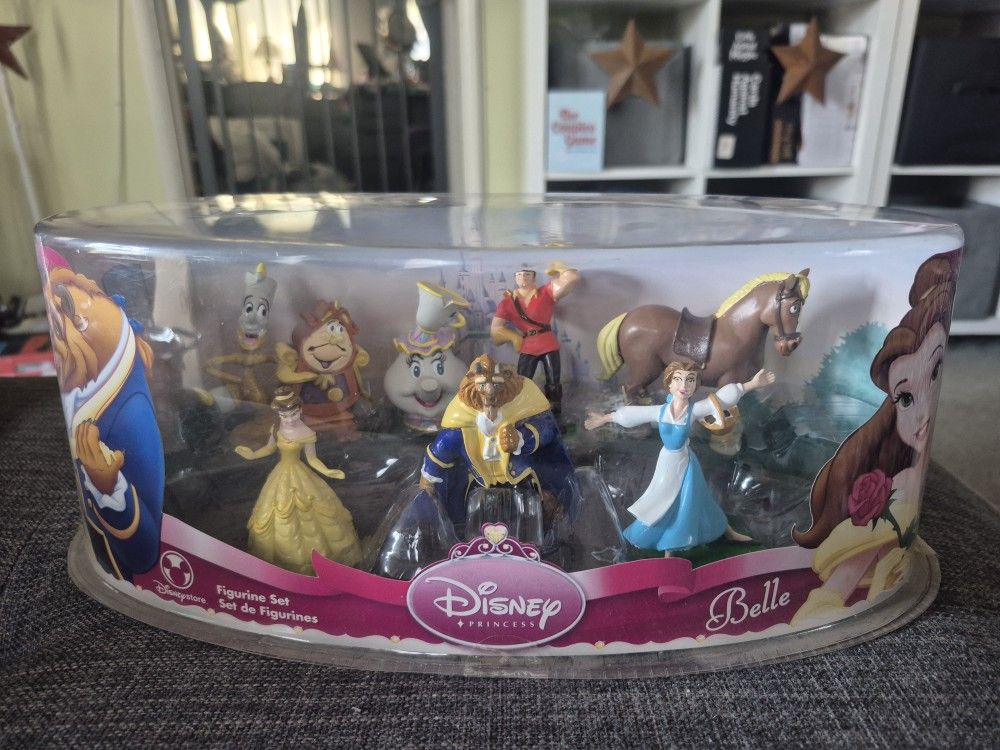 Vintage Disney Store Beauty and The Beast (Belle) Figurine Play Set 7 Piece