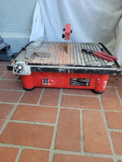 Husky 7-in Tile Saw