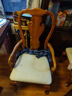 Pair Of Dining Table Chair. 