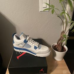 Size 10.5 - Jordan 4 Retro Military Blue 2012 DS!!