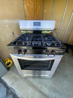 Frigidaire gas stove 4 burners stainless st. 30”