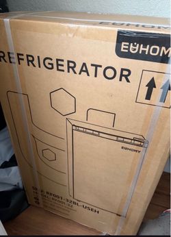 Mini fridge w freezer