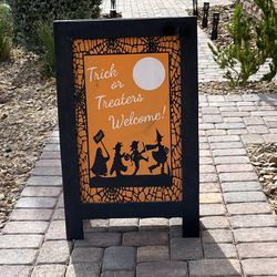 Trick Or Treaters Welcome Sign 