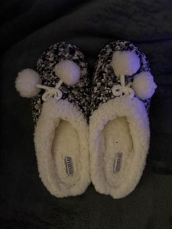 Women’s slippers