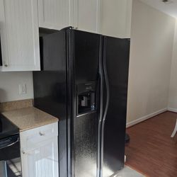 Kitchen And Laundry Appliances 