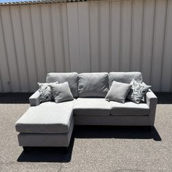 FREE DELIVERY 🚚 Gray Sectional Couch