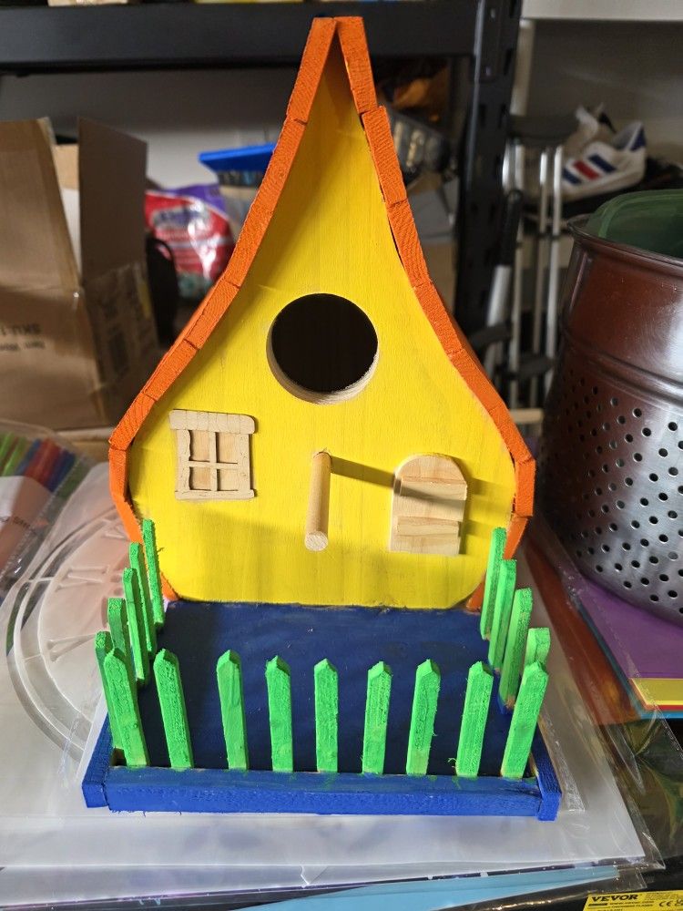 beautiful birdhouse in beautiful colors, make your bird happy