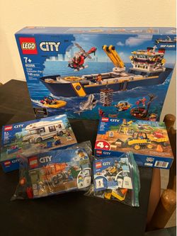 Multiple Lego City sets 60252, 60283, 60266, 60284,60220