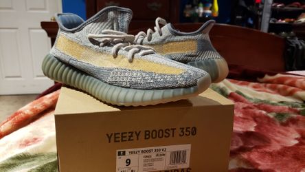 YEEZY BOOST 350
