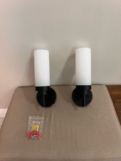 New Set of 2 Black and White Wall Lamps whit 💡 ( hardwired)