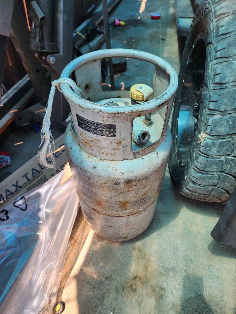 Forklift Propane Tanks