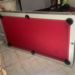 Pool/air Hockey Table