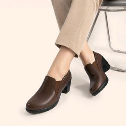 New Woman's Shoes Size 11 Dream Paris Chocolate Color $40 