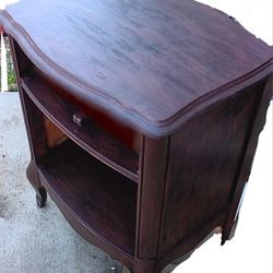 NIGHT TABLE
