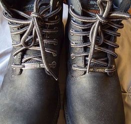 Sketchers boots size 8 mens